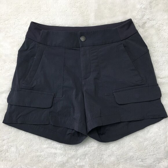 Athleta Women's Black Cargo Shorts Size 2 w/ Zip Pockets